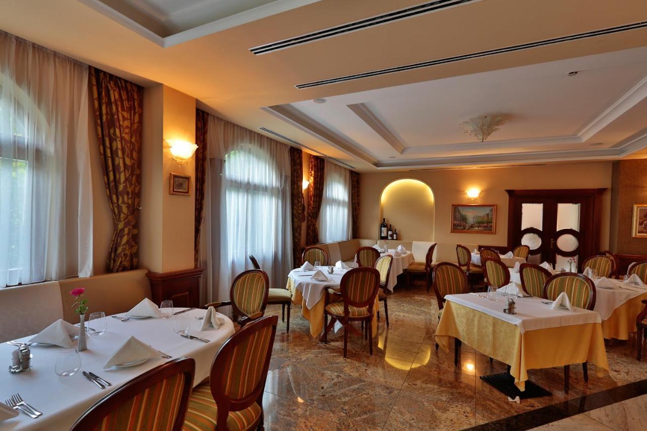 Hotel Gottwald تاتا المظهر الخارجي الصورة